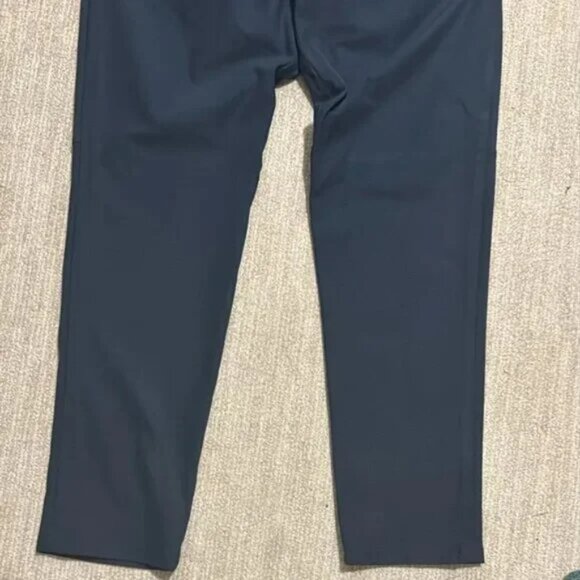 Lululemon Commission Pant Classic 36x32 Inseam Warpstreme True Navy Chinos - Picture 4 of 8